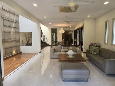 For Sale - 🌸🍀Dont Miss Rare Quiet Garden Facing 2 Storey Semi D