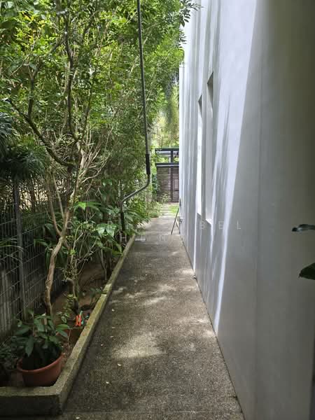 For Sale - 🌸🍀Dont Miss Rare Quiet Garden Facing 2 Storey Semi D