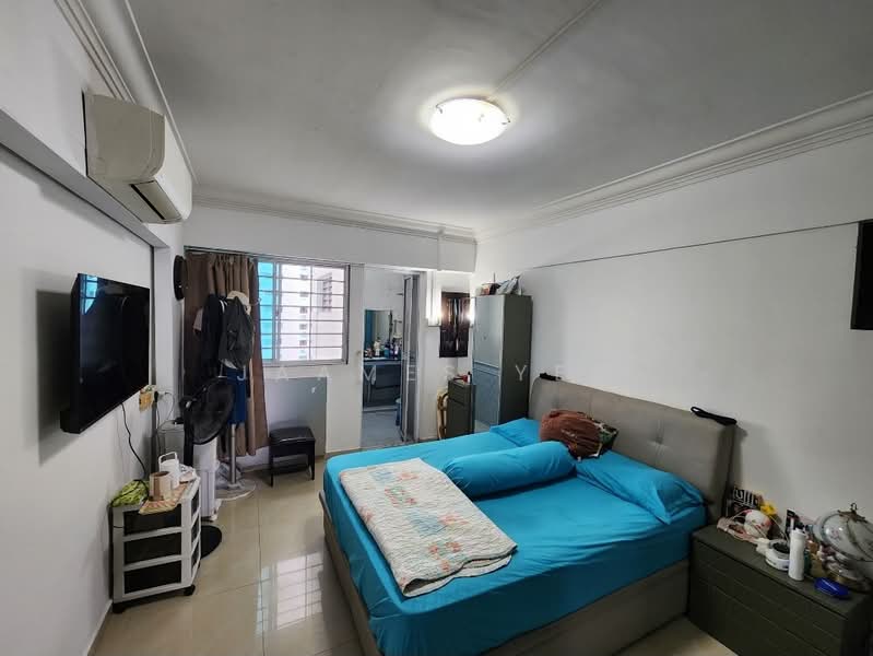3 Teck Whye Avenue HDB Flat For Sale at S$ 549,000 | PropertyGuru Singapore - Master Bedroom