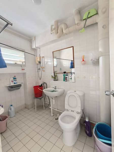 153 Pasir Ris Street 13, 153 Pasir Ris Street 13, Room Rental, 100 sqft, HDB Flat For Rent, by Kenny Kan, 500098445 - Bathroom - PropertyGuru.com.sg