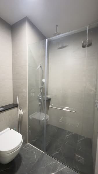 Parc Komo, 963B Upper Changi Road North, 1 Bedroom, 474 sqft, Condominium For Rent, by Won Mun Onn Stanley, 500098446 - Shower area - PropertyGuru.com.sg