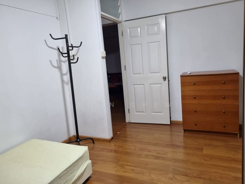 105 Bedok North Avenue 4, 105 Bedok North Avenue 4, Room Rental, 120 sqft, HDB Flat For Rent, by Brian Chew, 500098453 - Interior - PropertyGuru.com.sg