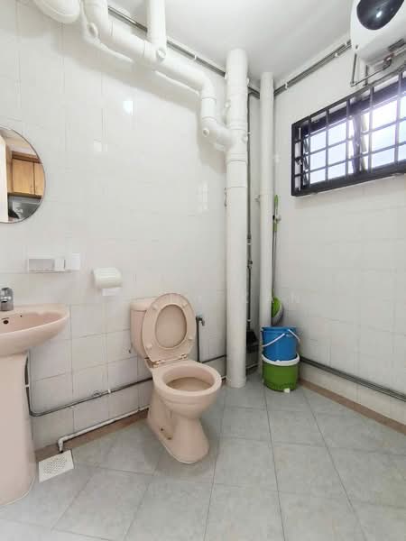 238 Compassvale Walk, 238 Compassvale Walk, Room Rental, 100 sqft, HDB Flat For Rent, by Kenny Kan, 500098463 - Bathroom - PropertyGuru.com.sg