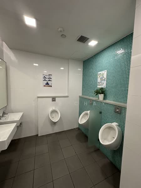 City House, 36 Robinson Road, 7,158 sqft, Office For Rent, by Dave Chay, 500098467 - Bathroom - CommercialGuru.com.sg