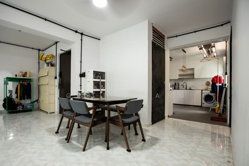 490B Tampines Street 45 HDB Flat For Sale at S$ 750,000 | PropertyGuru Singapore - Dining