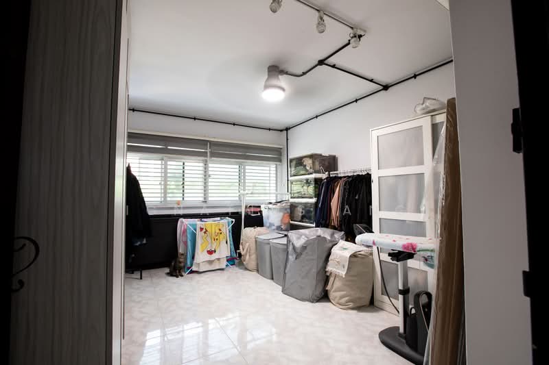 490B Tampines Street 45 HDB Flat For Sale at S$ 750,000 | PropertyGuru Singapore - Bedroom