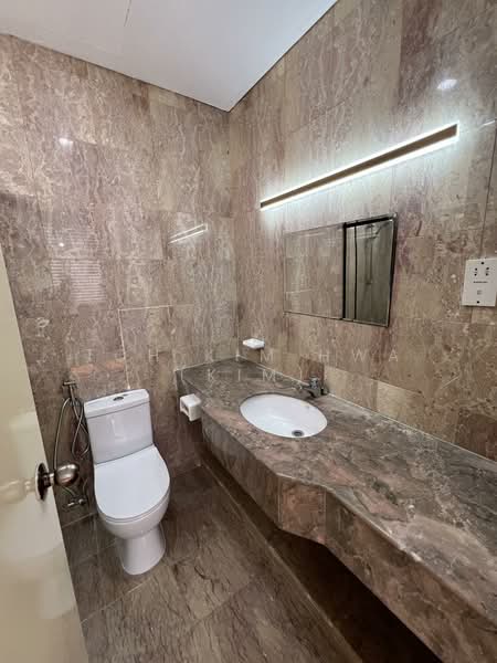Newly Renovated, Spacious 2 Bedrooms King Albert Park Mrt!, , 2 Bedrooms, 1,151 sqft, Apartment For Rent, by Toh Kim Hwa (Kim), 500098479 - Bathroom - PropertyGuru.com.sg