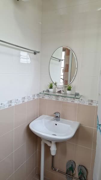 602 Hougang Avenue 4, 602 Hougang Avenue 4, Room Rental, 150 sqft, HDB Flat For Rent, by Dominic Heng, 500098487 - PropertyGuru.com.sg