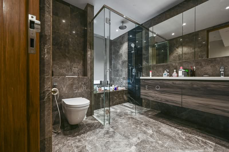 NEW LIST! MOVE IN CORNER TERRACE@KISMIS RESIDENCES. Corner Terrace For Sale at S$ 7,500,000 | PropertyGuru Singapore - Bathroom