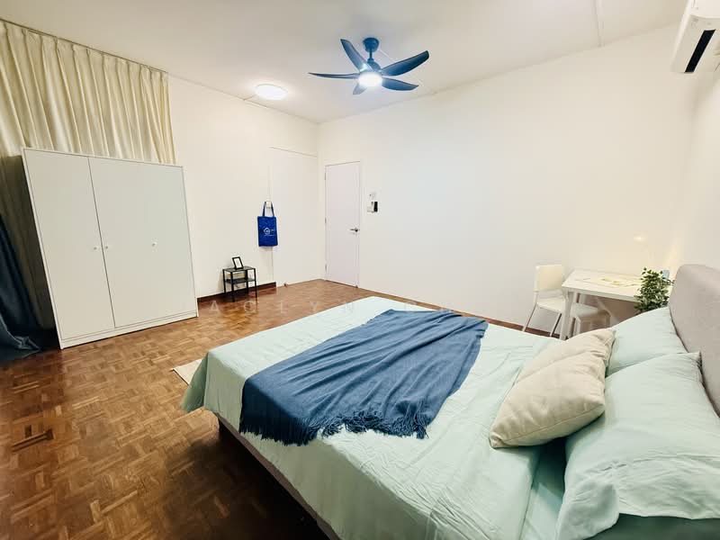 Ridgewood Condominium, 1 Ridgewood Close, Room Rental, 80 sqft, Condominium For Rent, by Jaclyn Chua, 500098491 - #20-xx R4) Premium Common Queen - PropertyGuru.com.sg