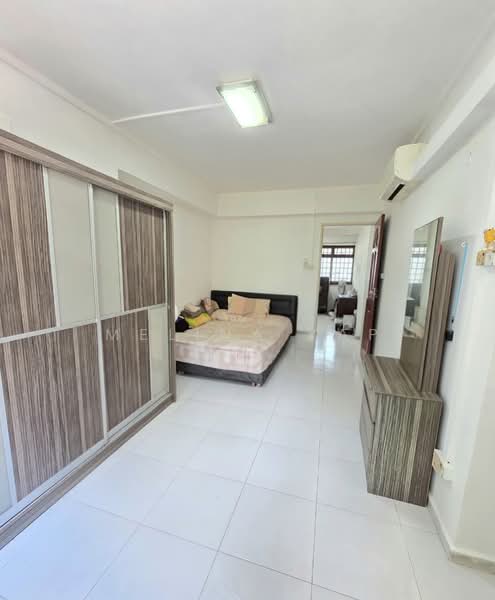 664 Woodlands Ring Road HDB Flat For Sale at S$ 525,000 | PropertyGuru Singapore - Bedroom