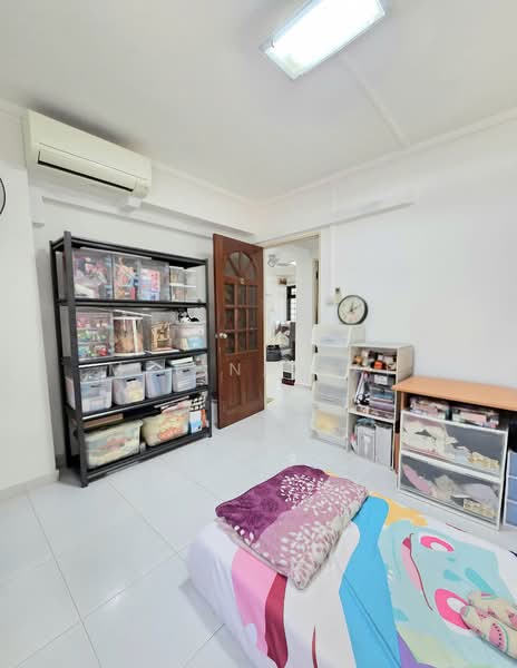664 Woodlands Ring Road HDB Flat For Sale at S$ 525,000 | PropertyGuru Singapore - Bedroom