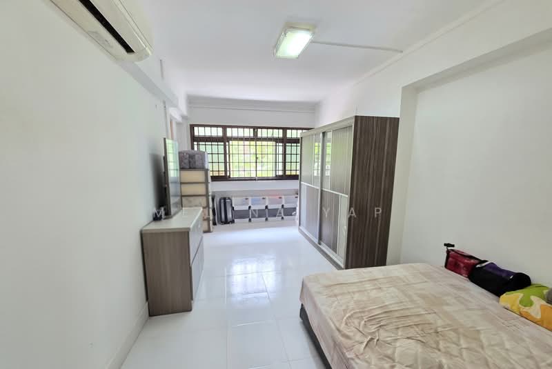664 Woodlands Ring Road HDB Flat For Sale at S$ 525,000 | PropertyGuru Singapore - Bedroom