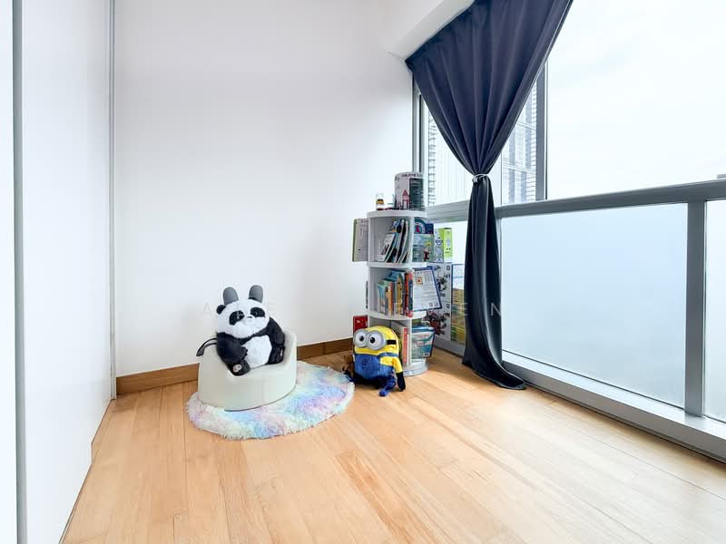 Eight Riversuites Condominium For Sale at S$ 1,480,000 | PropertyGuru Singapore - Balcony