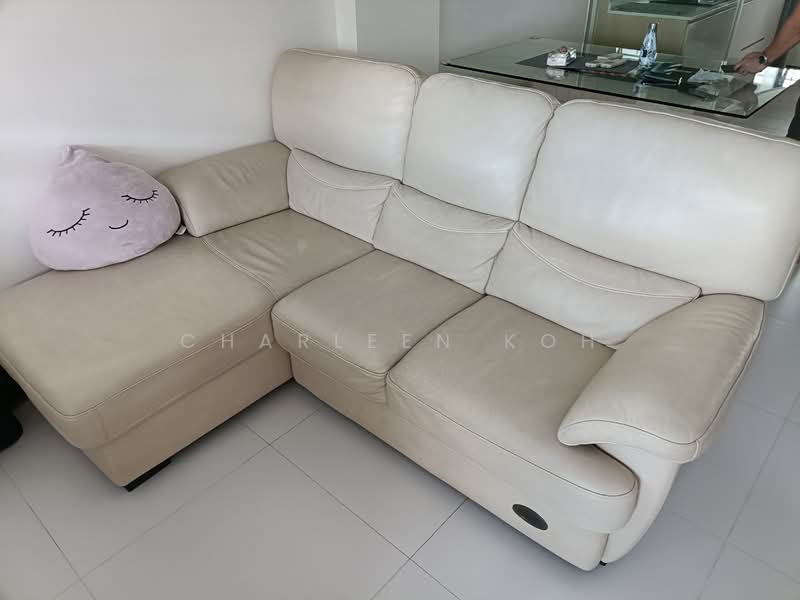 231 Lorong 8 Toa Payoh, 231 Lorong 8 Toa Payoh, 3 Bedrooms, 699 sqft, HDB Flat For Rent, by Charleen Koh, 500098527 - Living Room - PropertyGuru.com.sg