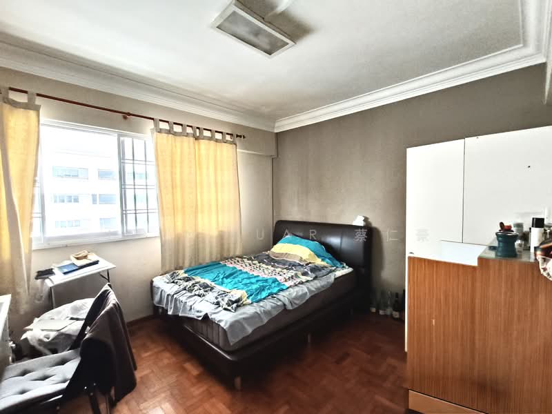 470 Jurong West Street 41 HDB Flat For Sale at S$ 920,000 | PropertyGuru Singapore - Bedroom
