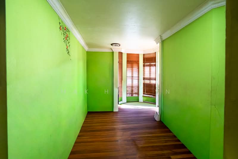 Classic 3.5 Storey Semi Detached with Swimming Pool in Kembangan, , 6 Bedrooms, 4,585 sqft, Semi-Detached House For Sale, by Mak Hui Lyn, 500098561 - PropertyGuru.com.sg