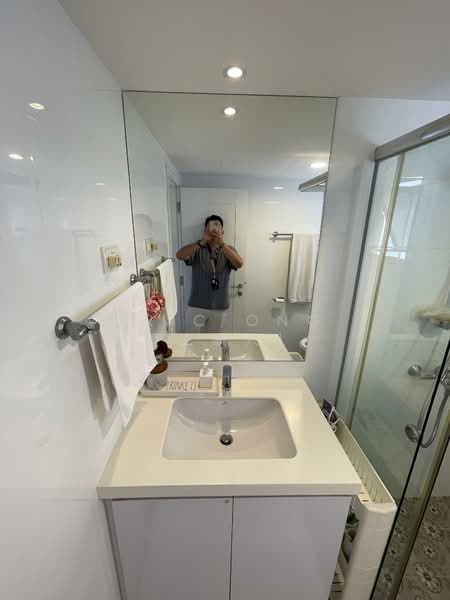 Central Green, 3 Jalan Membina, Room Rental, 200 sqft, Condominium For Rent, by Eric Ong (王順兴), 500098562 - Ensuite Bathroom - PropertyGuru.com.sg