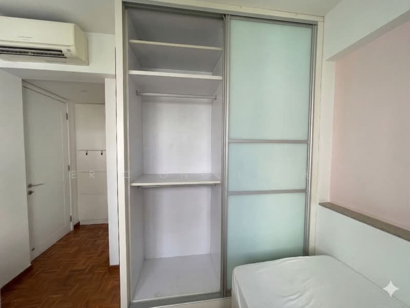 Central Green, 3 Jalan Membina, Room Rental, 200 sqft, Condominium For Rent, by Eric Ong (王順兴), 500098562 - Wardrobe - PropertyGuru.com.sg