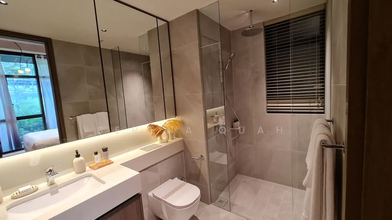 Terra Hill Condominium For Sale at S$ 2,486,000 | PropertyGuru Singapore - Bathroom
