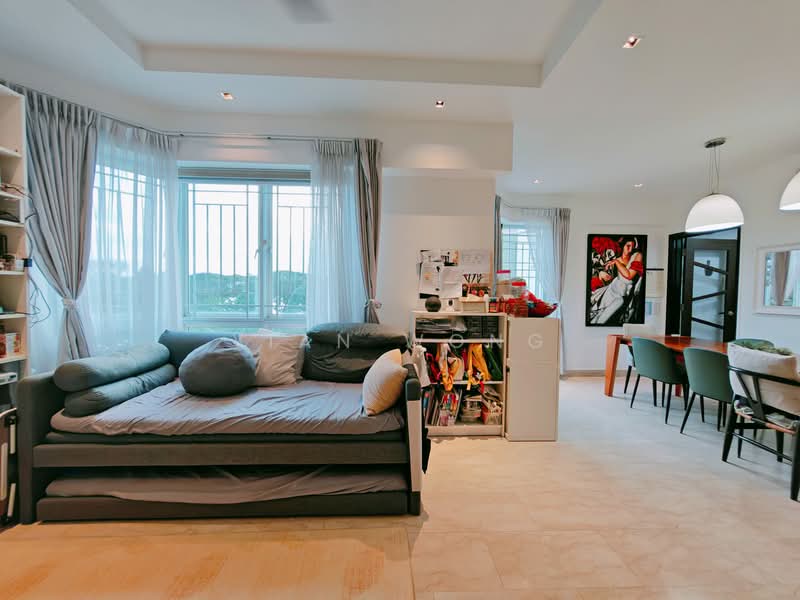 SUPER CHEAP! $250K UNDER VALUE! 4 BEDROOM CONDO IN TAMPINES Condominium For Sale at S$ 2,050,000 | PropertyGuru Singapore - Living Room