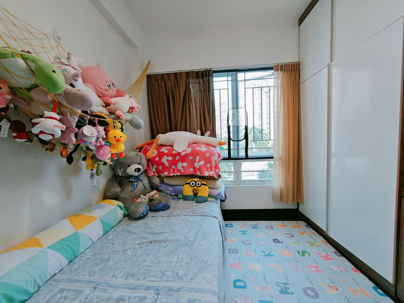 SUPER CHEAP! $250K UNDER VALUE! 4 BEDROOM CONDO IN TAMPINES Condominium For Sale at S$ 2,050,000 | PropertyGuru Singapore - Bedroom