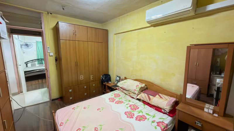 537 Bedok North Street 3 HDB Flat For Sale at S$ 420,000 | PropertyGuru Singapore - Bedroom