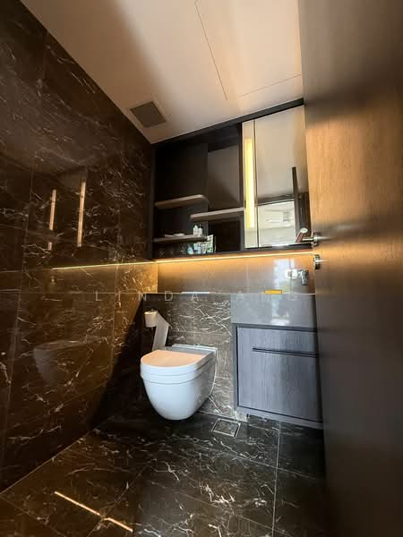 Neu at Novena Condominium For Sale at S$ 1,850,000 | PropertyGuru Singapore - Master Bathroom