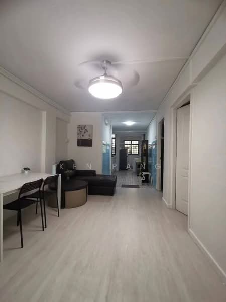 87 Commonwealth Close, 87 Commonwealth Close, Room Rental, 125 sqft, HDB Flat For Rent, by Ken Pang, 500098594 - Living Room - PropertyGuru.com.sg