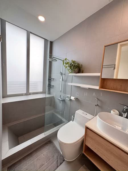 Thomson V One, 9 Sin Ming Road, 2 Bedrooms, 581 sqft, Apartment For Rent, by Keslyn Chai, 500098602 - Master Bathroom - PropertyGuru.com.sg