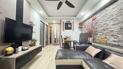 For Sale - 661 Hougang Avenue 4