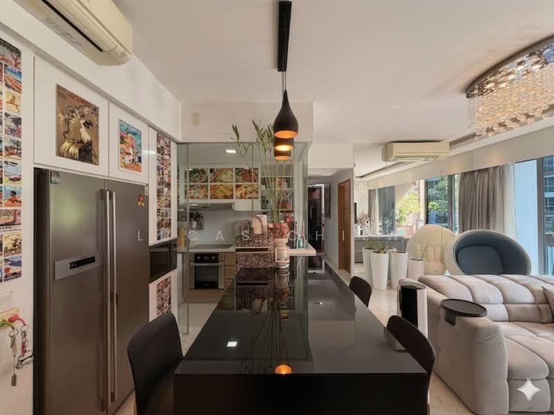 Seastrand Condominium For Sale at S$ 1,610,000 | PropertyGuru Singapore - Kitchen