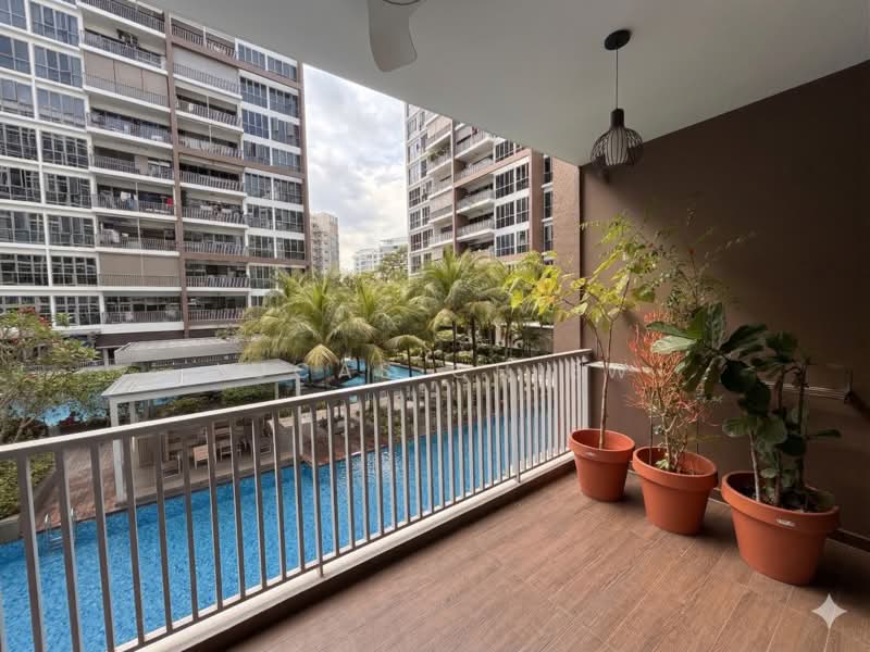 Seastrand Condominium For Sale at S$ 1,610,000 | PropertyGuru Singapore - Balcony