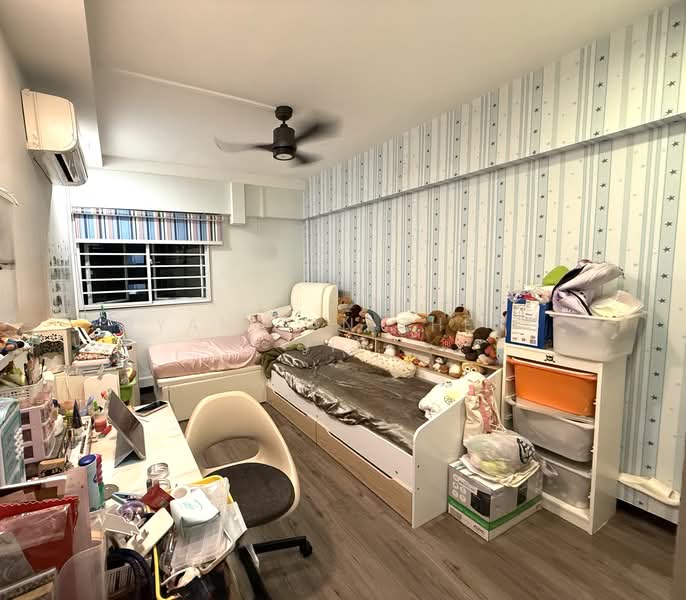 921 Tampines Street 91 HDB Flat For Sale at S$ 690,000 | PropertyGuru Singapore - Bedroom