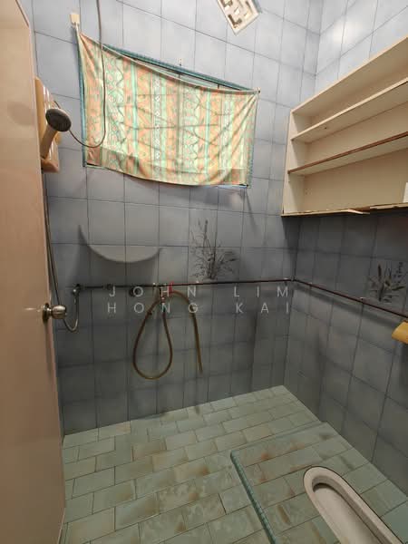 TOH DRIVE, TOH DRIVE, 6 Bedrooms, 3,500 sqft, Detached House For Rent, by John Lim Hong Kai, 500098631 - Bathroom - PropertyGuru.com.sg