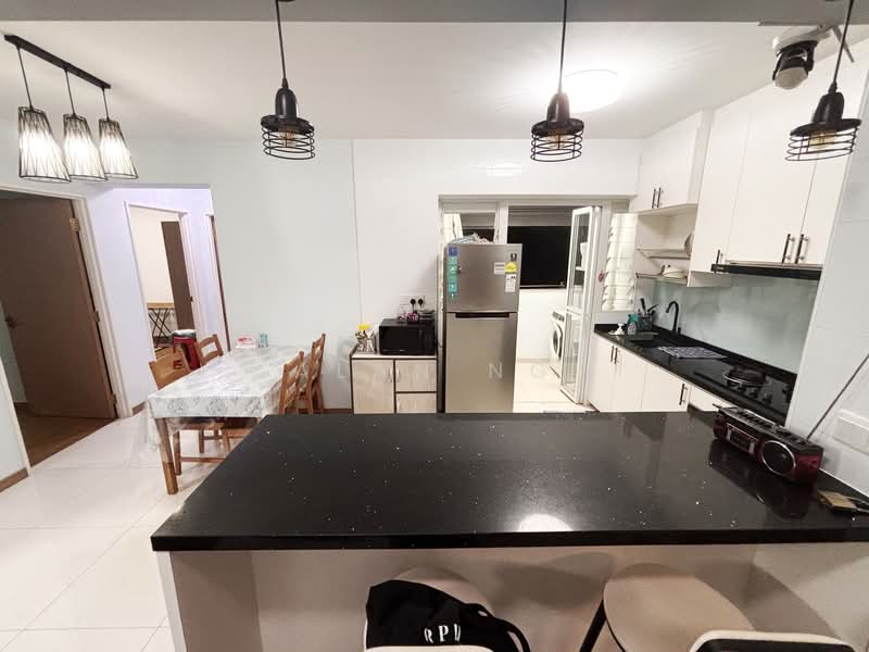 618A Tampines Street 61 HDB Flat For Sale at S$ 780,000 | PropertyGuru Singapore - Kitchen