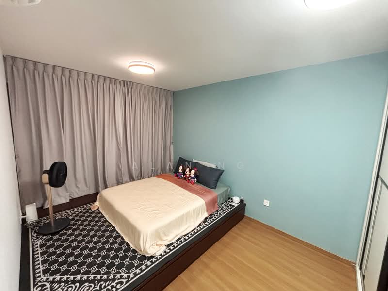 618A Tampines Street 61 HDB Flat For Sale at S$ 780,000 | PropertyGuru Singapore - Bedroom