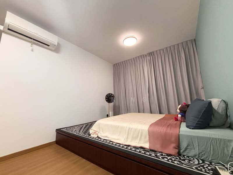 618A Tampines Street 61 HDB Flat For Sale at S$ 780,000 | PropertyGuru Singapore - Bedroom