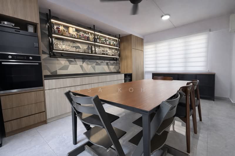 938 Tampines Avenue 5 HDB Flat For Sale at S$ 1,098,000 | PropertyGuru Singapore - Dining Room