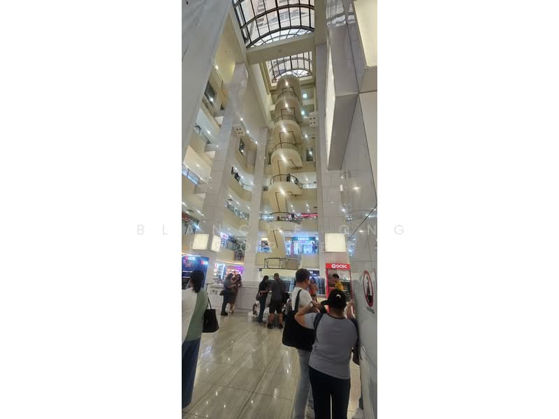 Lucky Plaza, 304 Orchard Road, 237 sqft, Mall Shop For Sale, by Blanche Ong Propnex, 500098655 - CommercialGuru.com.sg
