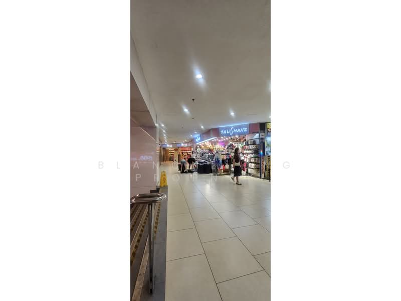 Lucky Plaza, 304 Orchard Road, 237 sqft, Mall Shop For Sale, by Blanche Ong Propnex, 500098655 - CommercialGuru.com.sg