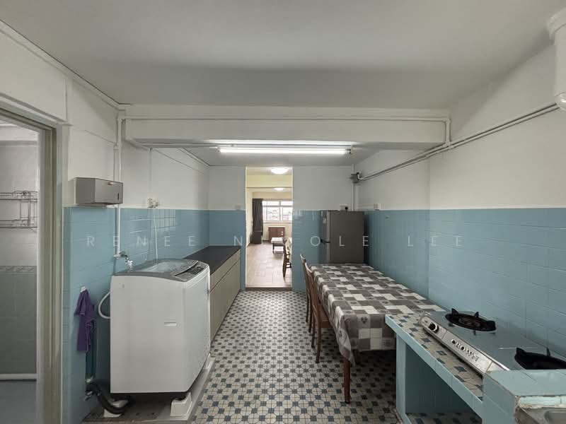 20 Telok Blangah Crescent HDB Flat For Sale at S$ 430,000 | PropertyGuru Singapore - Kitchen