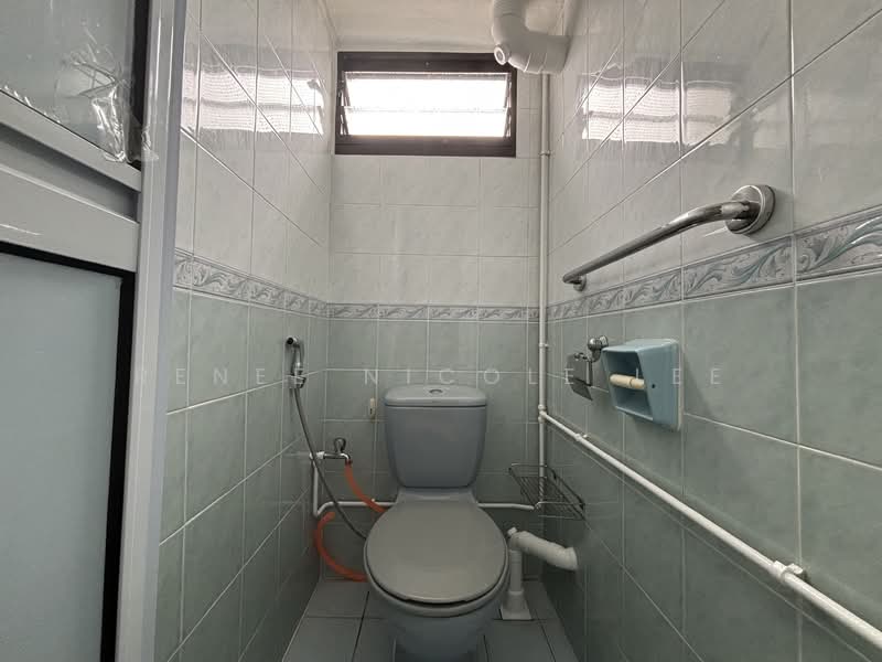 20 Telok Blangah Crescent HDB Flat For Sale at S$ 430,000 | PropertyGuru Singapore - Bathroom