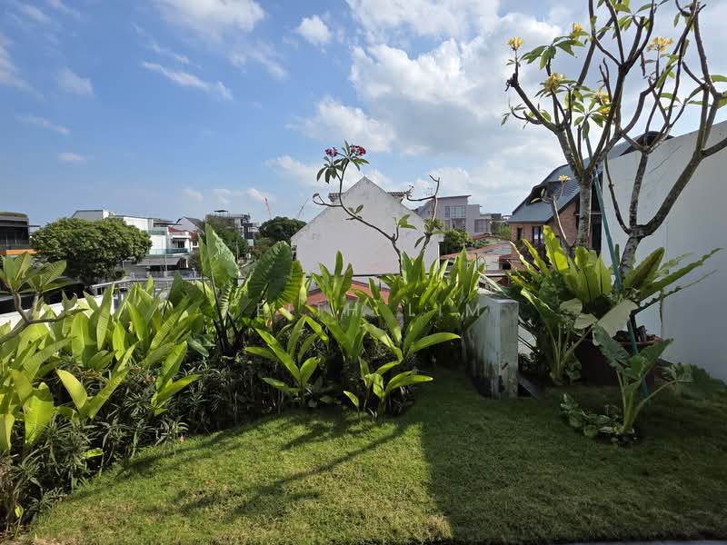 2.5 Storey Corner Terrace near Greenwich V Corner Terrace For Sale at S$ 5,600,000 | PropertyGuru Singapore - Rooftop Garden