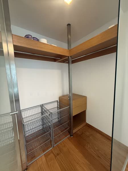 Icon, 10 Gopeng Street, 1 Bedroom, 657 sqft, Apartment For Rent, by Berlyn Aw, 500098677 - Walk in wardrobe - PropertyGuru.com.sg