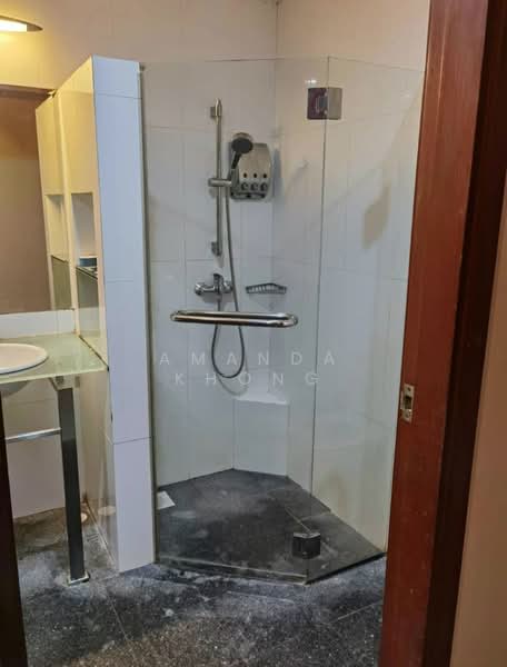 Park Green, 6 Rivervale Link, Room Rental, 100 sqft, Condominium For Rent, by Amanda Khong, 500098685 - Bathroom - PropertyGuru.com.sg