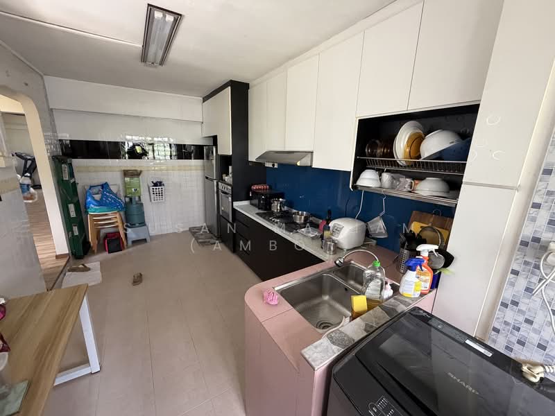 309 Jurong East Street 32, 309 Jurong East Street 32, 3 Bedrooms, 1,420 sqft, HDB Flat For Rent, by Susan Mariam (Amboi), 500098689 - Kitchen - PropertyGuru.com.sg
