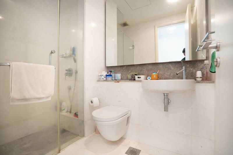Reflections at Keppel Bay Condominium For Sale at S$ 2,500,000 | PropertyGuru Singapore - Bathroom