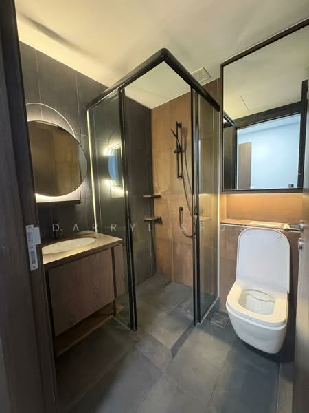 Mori Condominium For Sale at S$ 1,950,000 | PropertyGuru Singapore - Bathroom