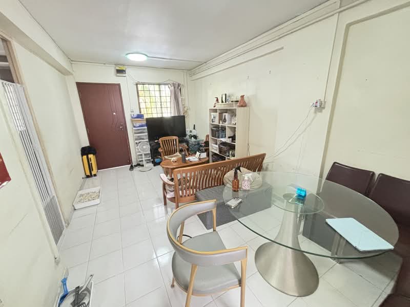 417 Tampines Street 41, 417 Tampines Street 41, 2 Bedrooms, 646 sqft, HDB Flat For Sale, by Eric Lim 林勇合, 500098702 - Living Room - PropertyGuru.com.sg